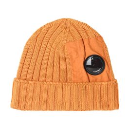Beanie hoed, blijf warm en stijlvol c.p. company , oranje , heren