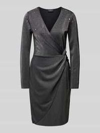 Knielange jurk met knoopdetail
