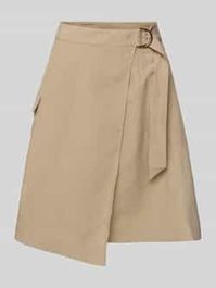 Knielange wikkelrok met riem, model 'bali alexis'