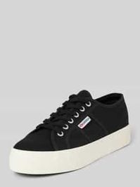 Lage sneakers in effen design met labeldetail