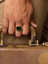 Nialaya jewelry zegelring met jade - goud