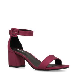 Roze sandalen met hak