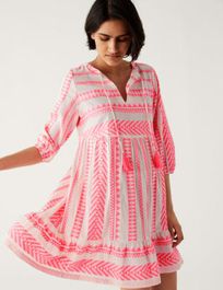 Womens m&s collection gesmokte, katoenrijke mini-strandjurk met ingeweven motief - pink mix, pink mix