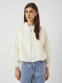 Yasjoanna bomberjack